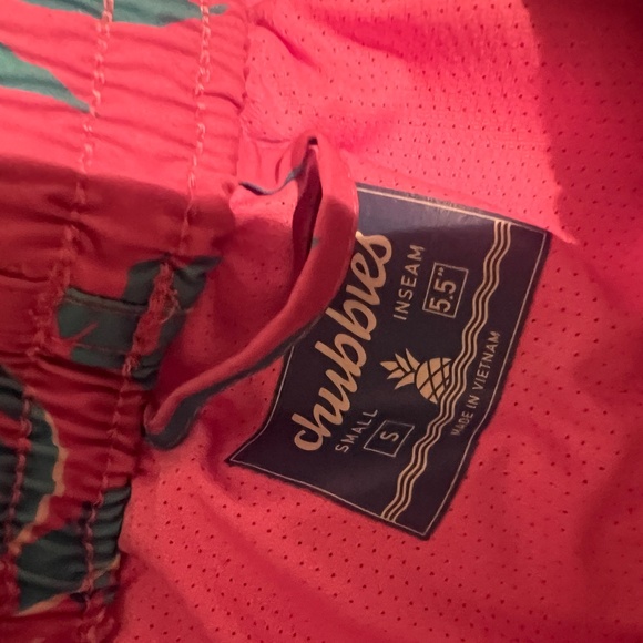 Chubbies Men's Lined Classic Swim Trunks, 5.5" - Picture 3 of 4